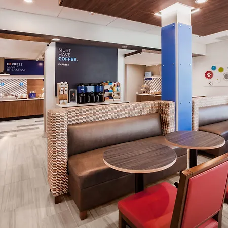 Holiday Inn Express & Suites Ft Myers Beach-Sanibel Gateway By Ihg-3