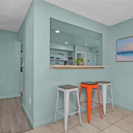 Latitude 26 Waterfront Boutique Resort - Fort Myers Beach-3